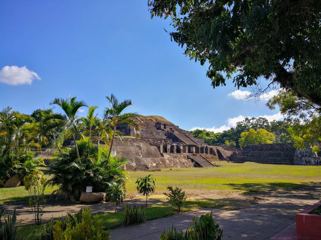 El Salvador Mayan ruins tour
